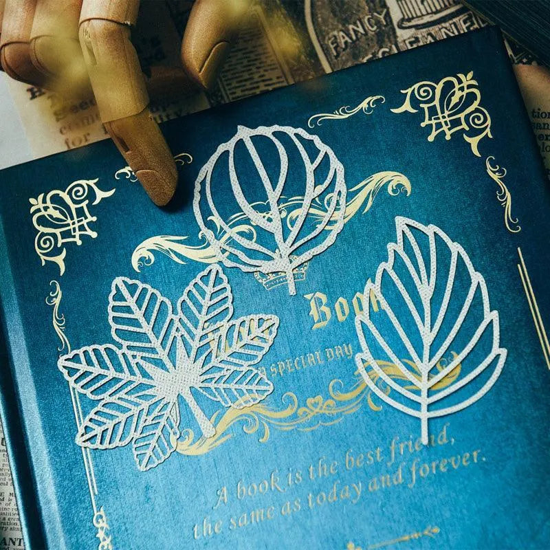 Leaft Paper Carved