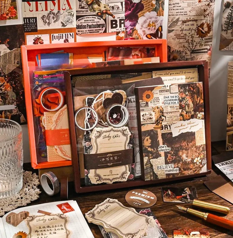 Papewrld Vintage & Retro Scrapbooking Box
